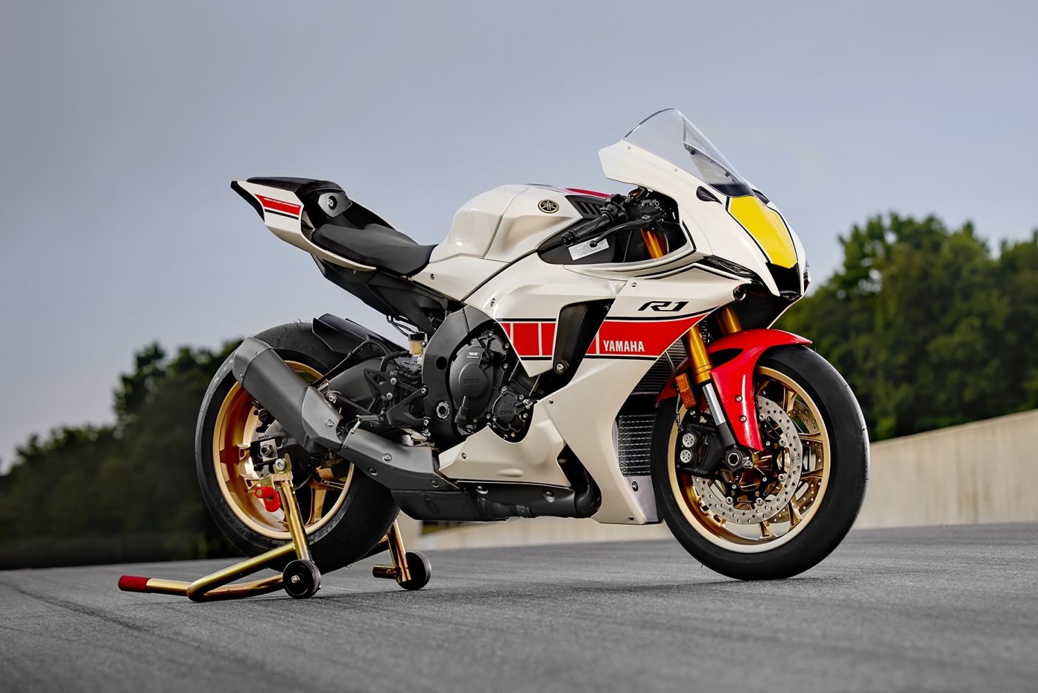 2022 Yamaha YZF-R1 World GP 60th Anniversary Edition – Arena Motosikal