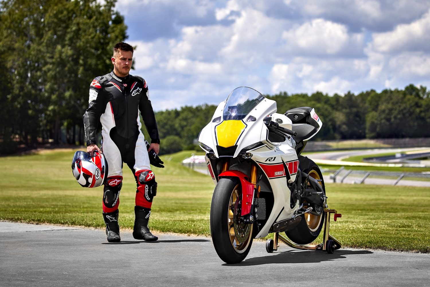 2022 Yamaha YZF-R1 World GP 60th Anniversary Edition – Arena Motosikal