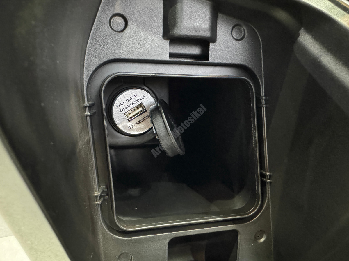 Brixton G400T